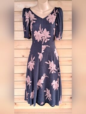 La Vie Floral Midi Dress Size S